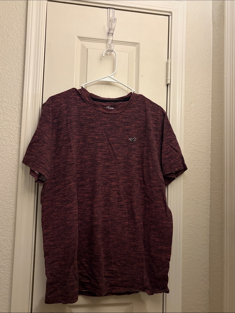 Hollister Men’s Maroon Heather Crew Tee